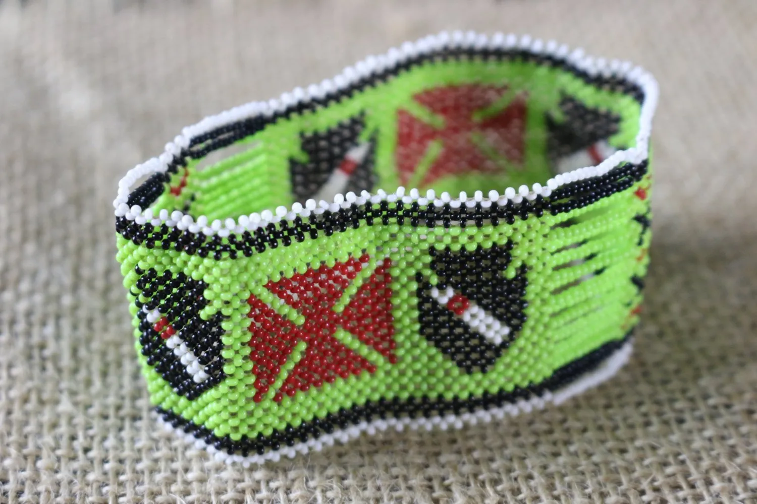 Art# K380  3  inch. Original Kayapo Traditional Peyote stitch Beaded Bracelet from Brazil