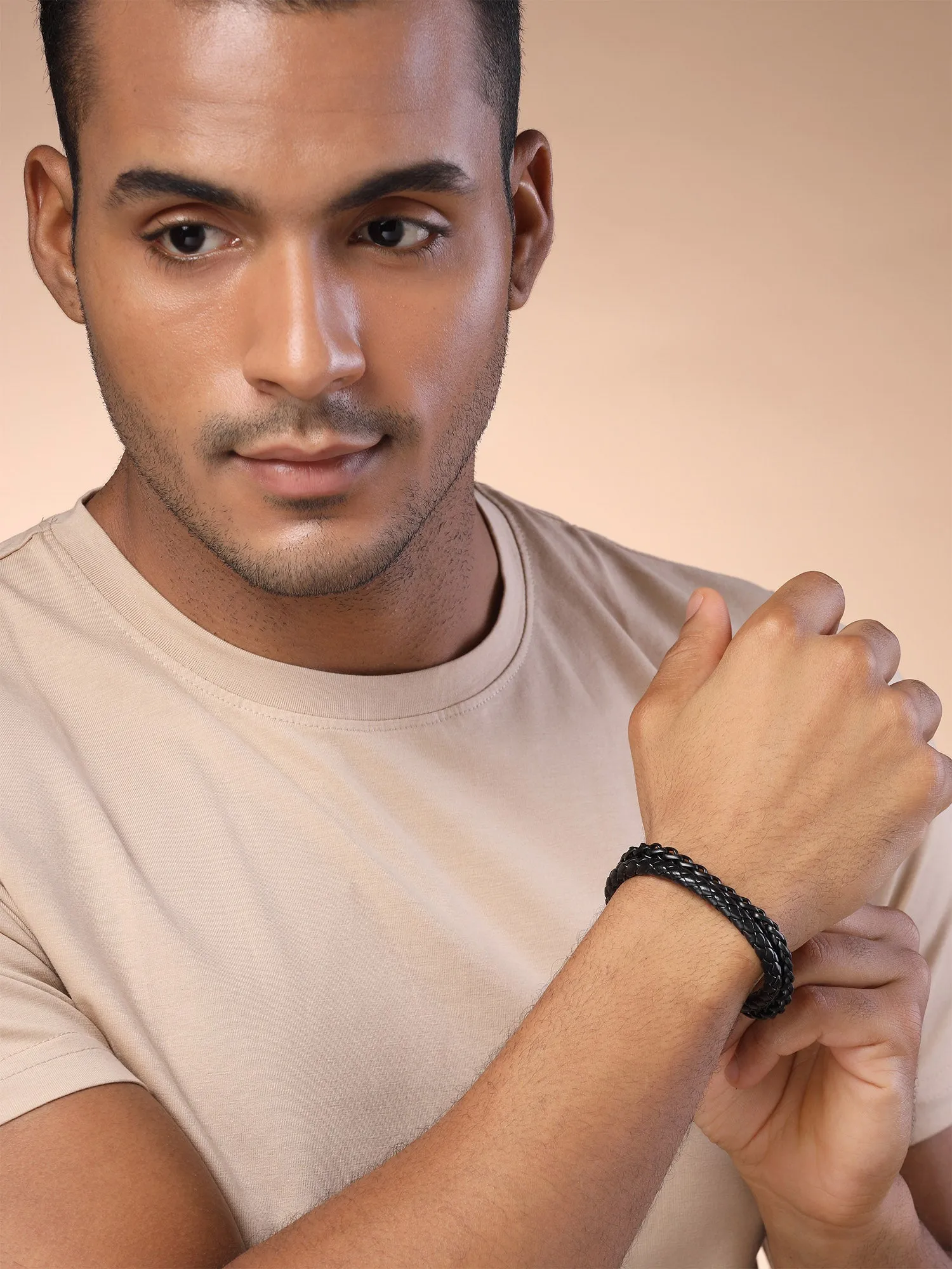 Bohey by KARATCART Black and Silver Link Bracelet for Men